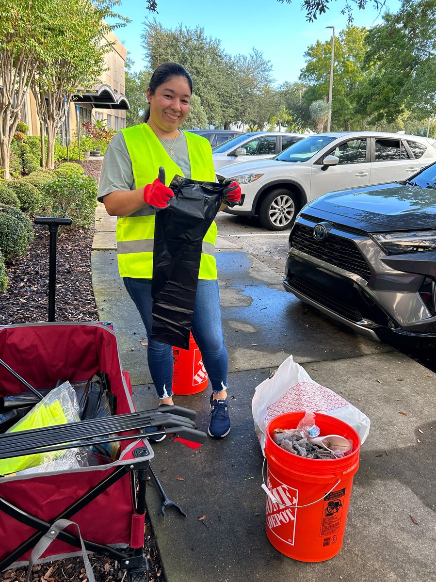 Clean Up Event Volunteer